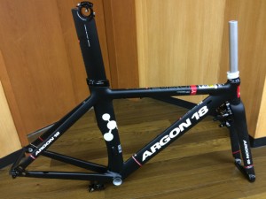 5Fトライアスロン】ARGON18 E-80 初めてのTTに！ 1台限りの赤坂スペシャル完成車！｜Y'sRoad PORTAL