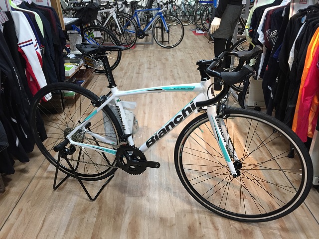 2018BIANCHI】VIA NIRONE7 SORAのマットブラックとグロスホワイトも