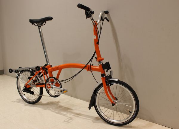 船橋 Brompton 春の暖かい季節にピッタリのカラー この色を新生活に加えませんか M6r オレンジ Y S Road 船橋店