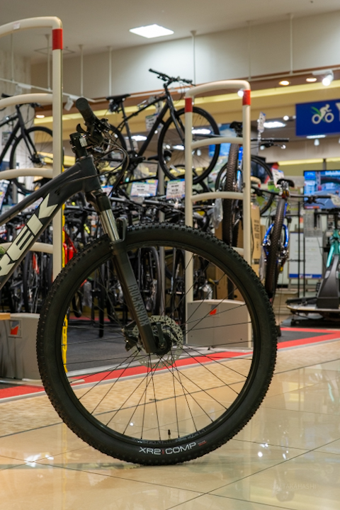 TREK】街乗りから XCまで！！ ROCKSHOX製フォーク採用で上位モデル並み