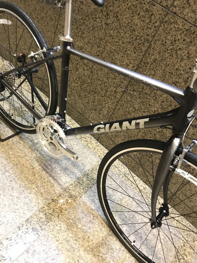 自転車通勤に丁度いいクロスバイク久しぶりに入荷しました Giant Escape R3 Y Sroad Portal