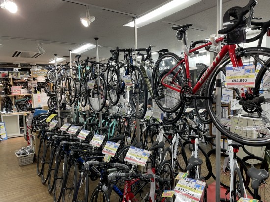 池袋本館×GIANT】ロードバイクコーナーを新しくして在庫大量展示！ | 池袋で自転車をお探しならY's Road 池袋本館