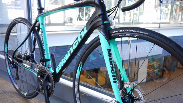 アウトレット】2018 BIANCHI INFINITO CV DISC ULT/105 元・試乗車 