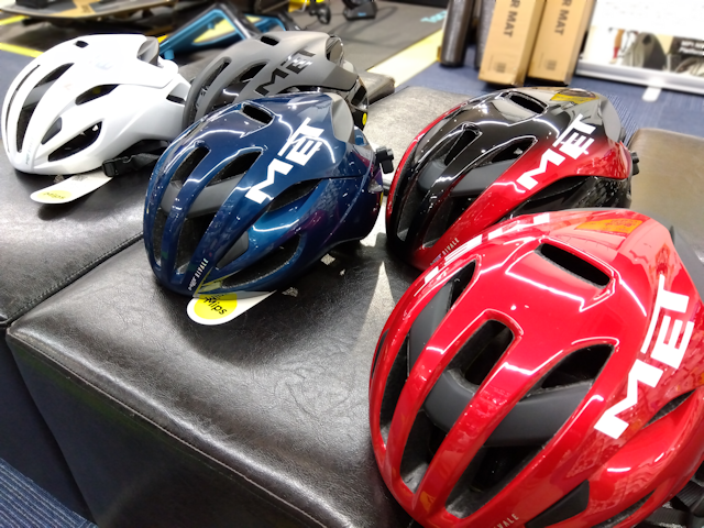MET】ルックス、機能共に整ったミドルグレードのヘルメットRIVALE MIPS 