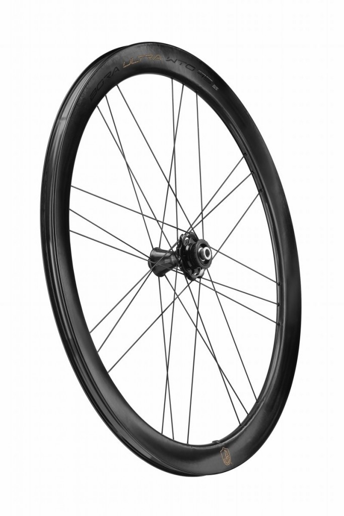 campagnolo-bora-ultra-wto-45-disc-brake-2wf-dark-front-wheels-2022-side1