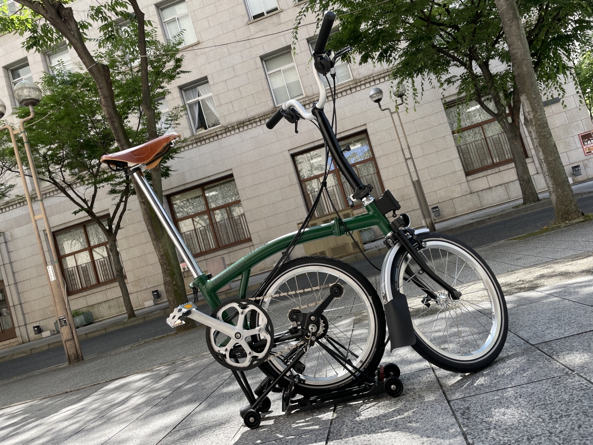 【お客様の1台】スタンダードなカスタムの中に黒を混ぜた一味違うカスタムを！【BROMPTON】 | 神戸で自転車をお探しならY's Road 神戸店