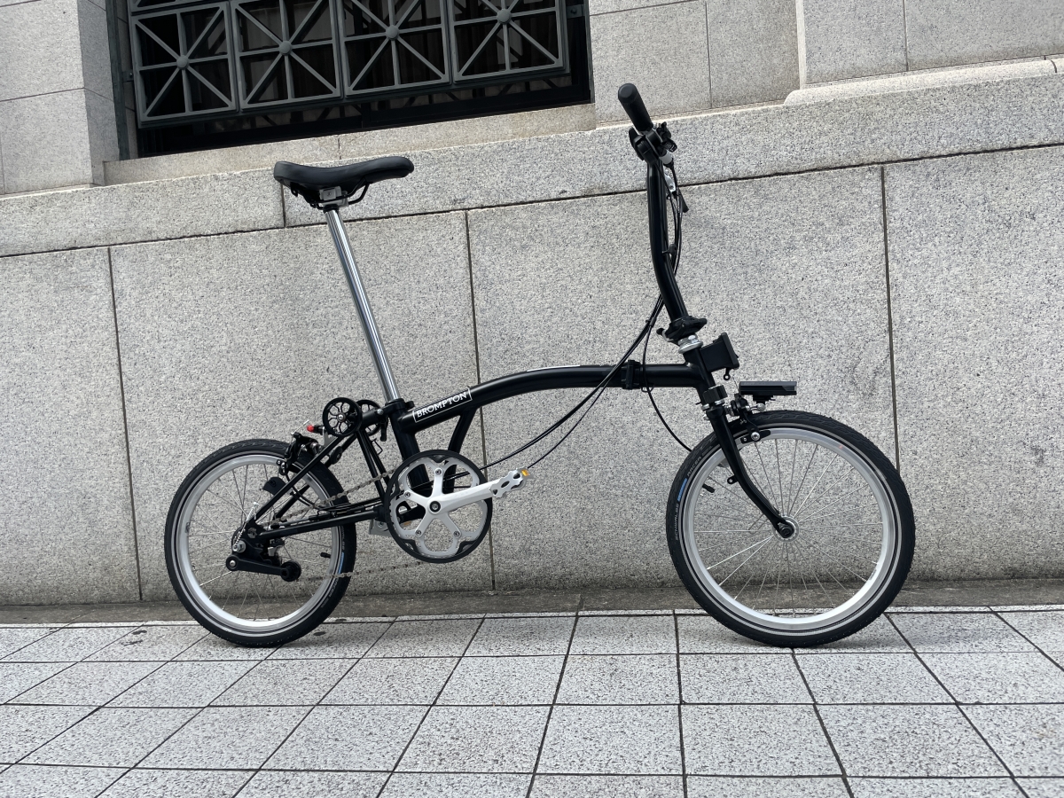 【お客様の1台】しっかり走れるBROMPTON！フェンダーレスで更に走れ！！【BROMPTON】 | 神戸で自転車をお探しならY's Road 神戸店
