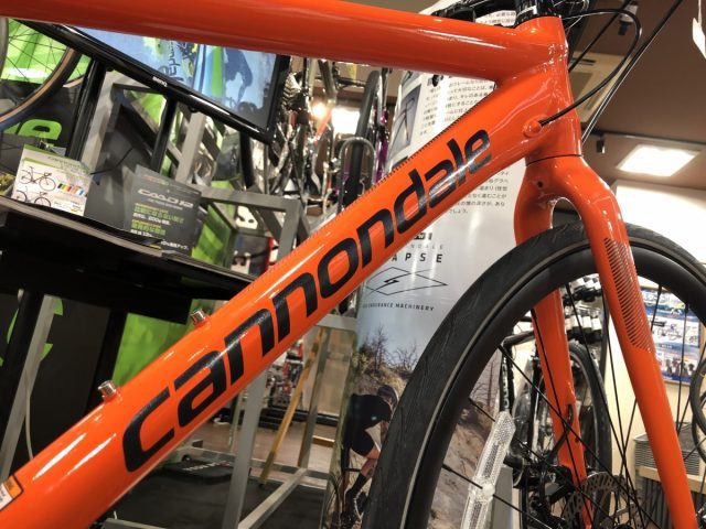 Y's限定カラー】ド派手なカラーのクロスバイク登場！【CANNONDALE