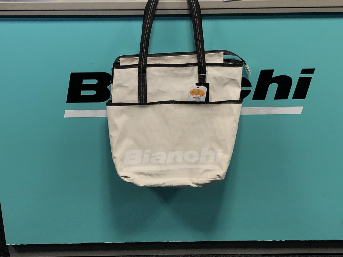 Bianchi】X－pac採用でめっちゃ丈夫！ビアンキのトートバッグ 