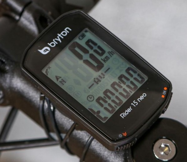 2021-bryton-rider-15-neo-bike-1