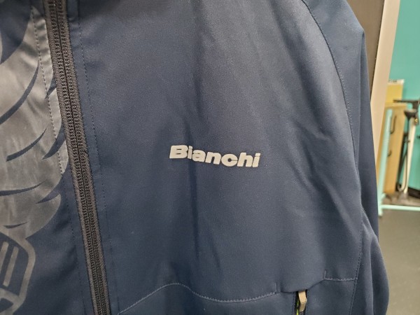Bianchi ｲｰｸﾞﾙｳｨﾝﾄﾞｼﾞｬｹｯﾄ