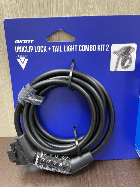 UNICLIP LOCK+TAIL LIGHT COMBO KIT2