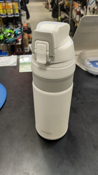 THERMOS 真空断熱マグ