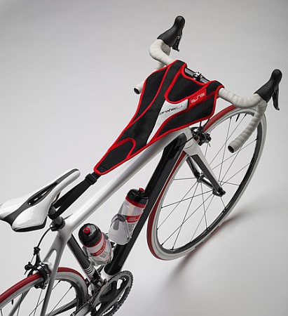 protec-elite-prevents-accumulation-sweat-frame