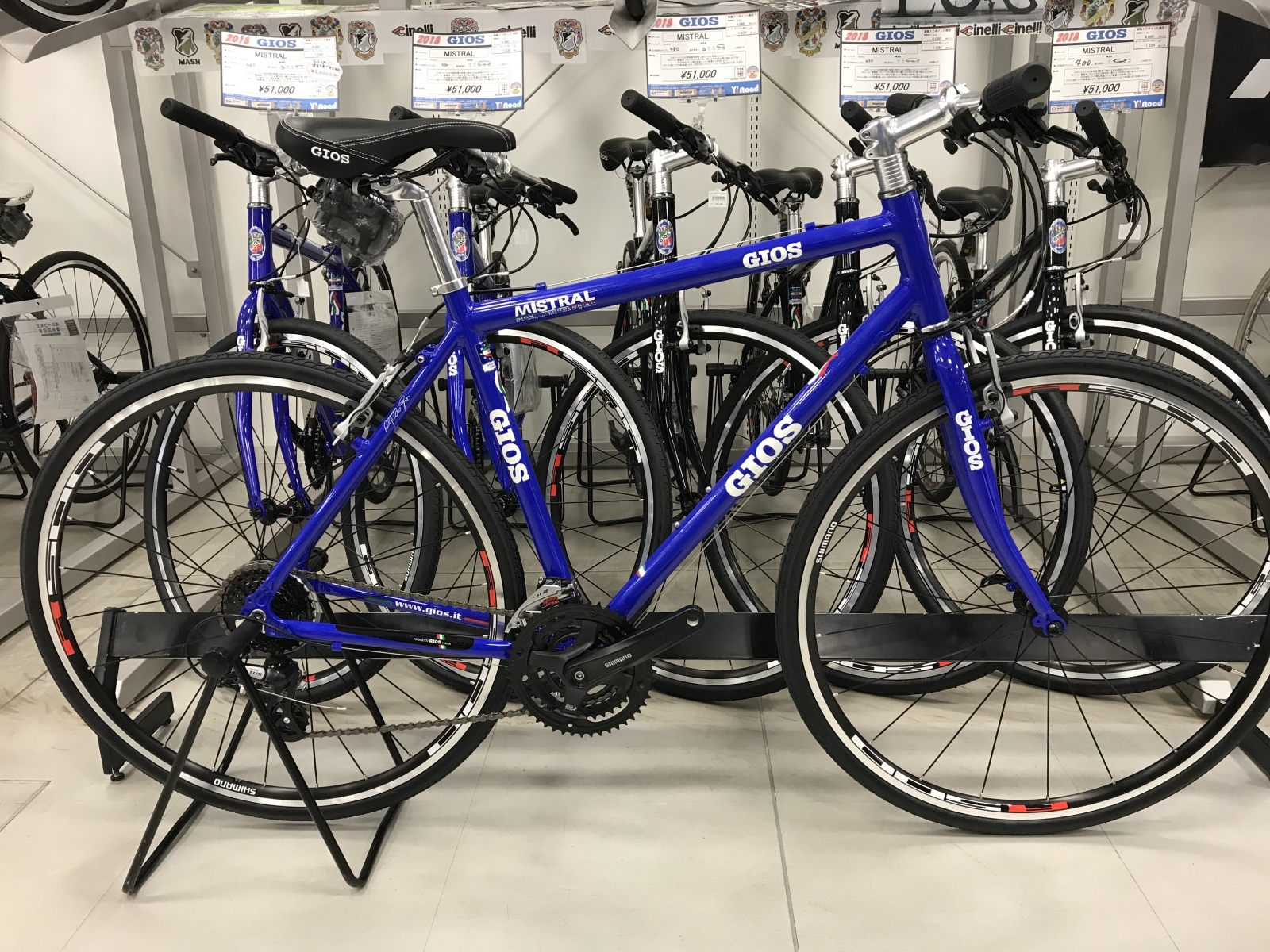 EE70F696-8AF4-4E52-A448-0E9A94AAA797