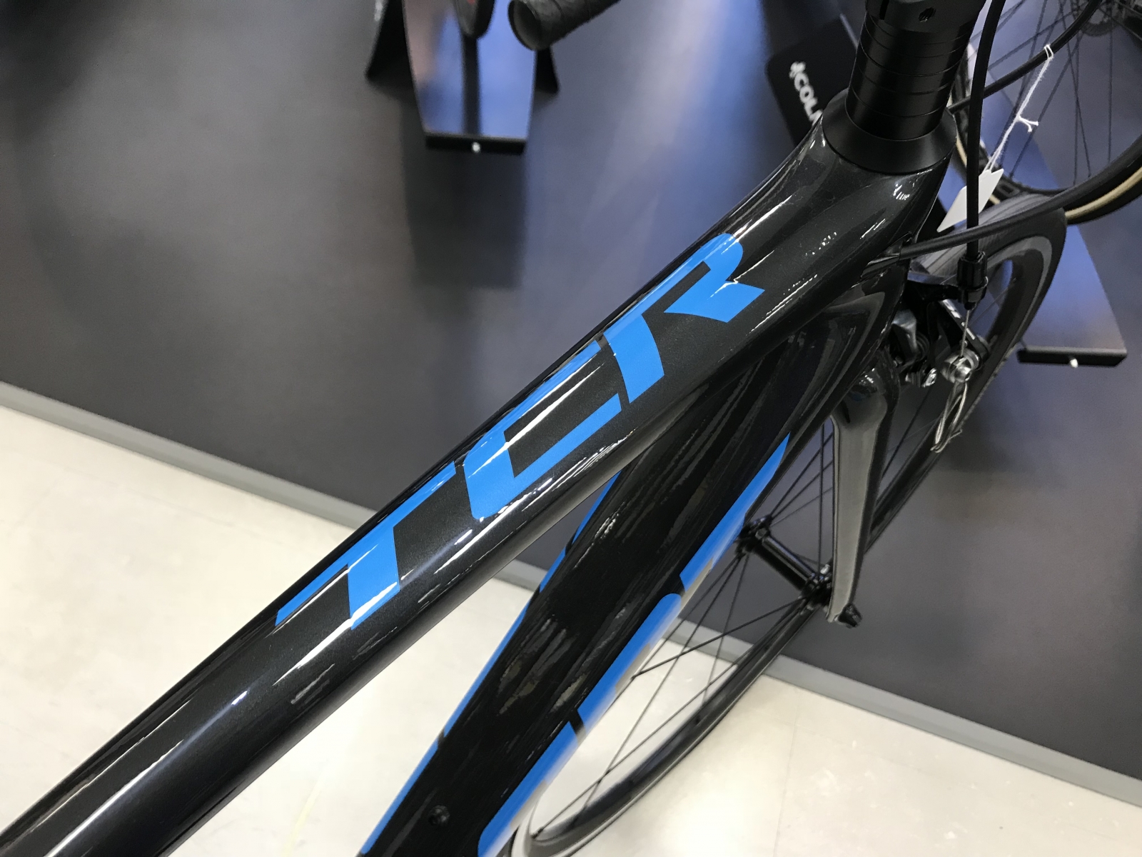 1C2C08E5-8353-4886-875C-9E5763CFE24F