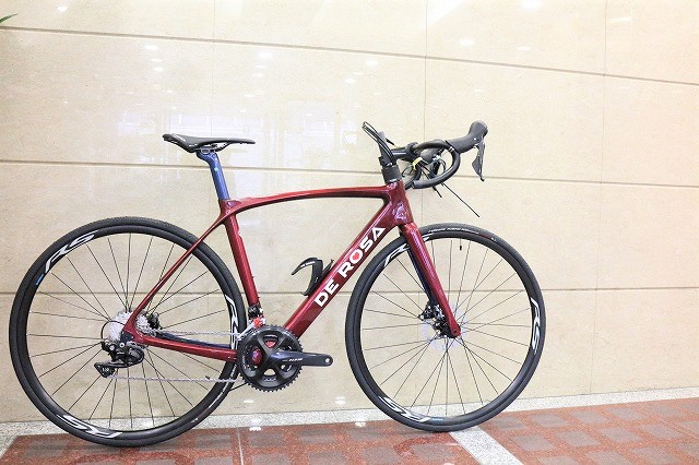 DE ROSA】落ち着いたカラーリングと美しいフレーム造形が人気のミドル