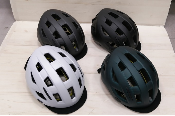 GIANT】新商品！どんな服装にも合う高機能ヘルメットがお手頃価格。｜Y 