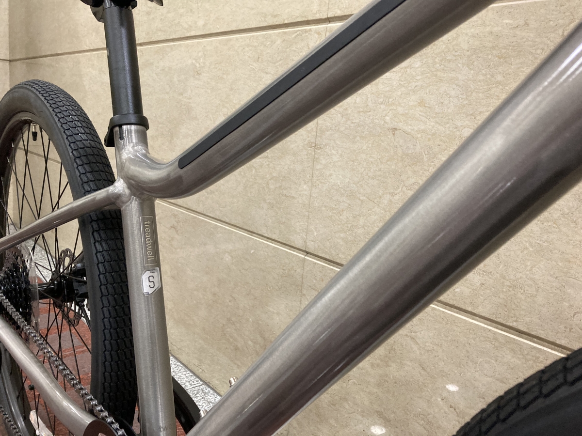 71E2DED0-EC1F-468C-BB59-636AEB1DE145