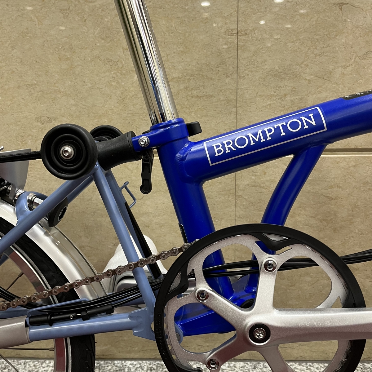 5F6D7C68-6358-4691-B9DD-6B148136CC95