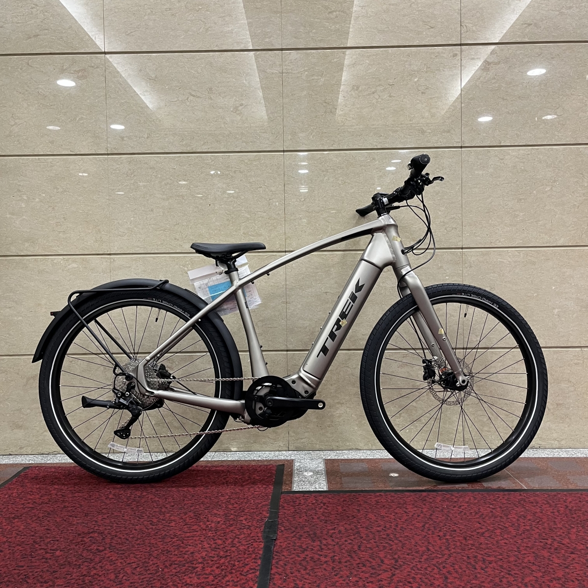 9F932CCA-9878-44BF-B357-E3A9BB020E1A