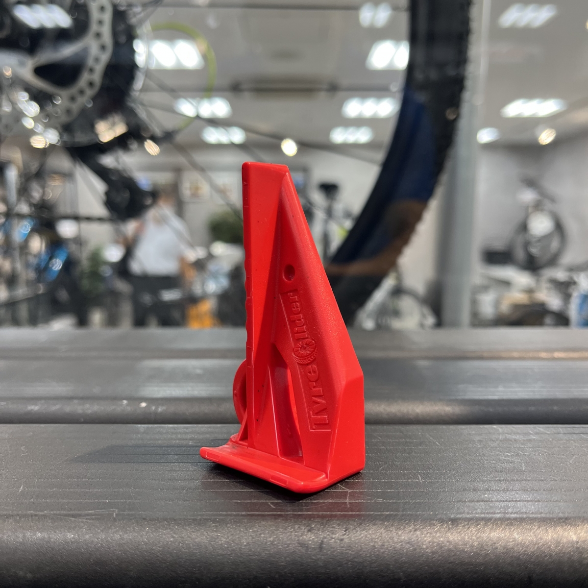 EC23341C-F2F8-45B3-B595-C8E6B82D2B16