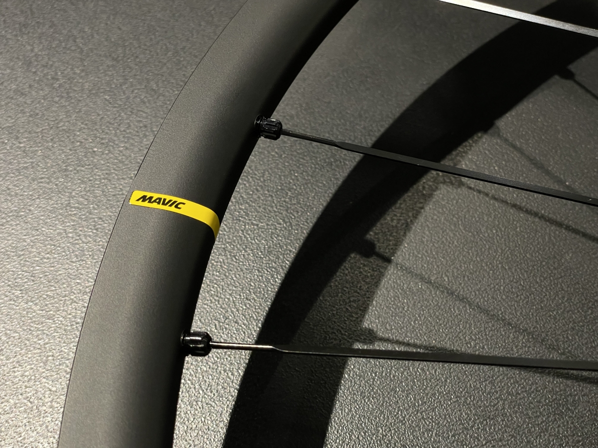 MAVIC】クロスバイクのカスタムにもオススメのチューブレスホイール