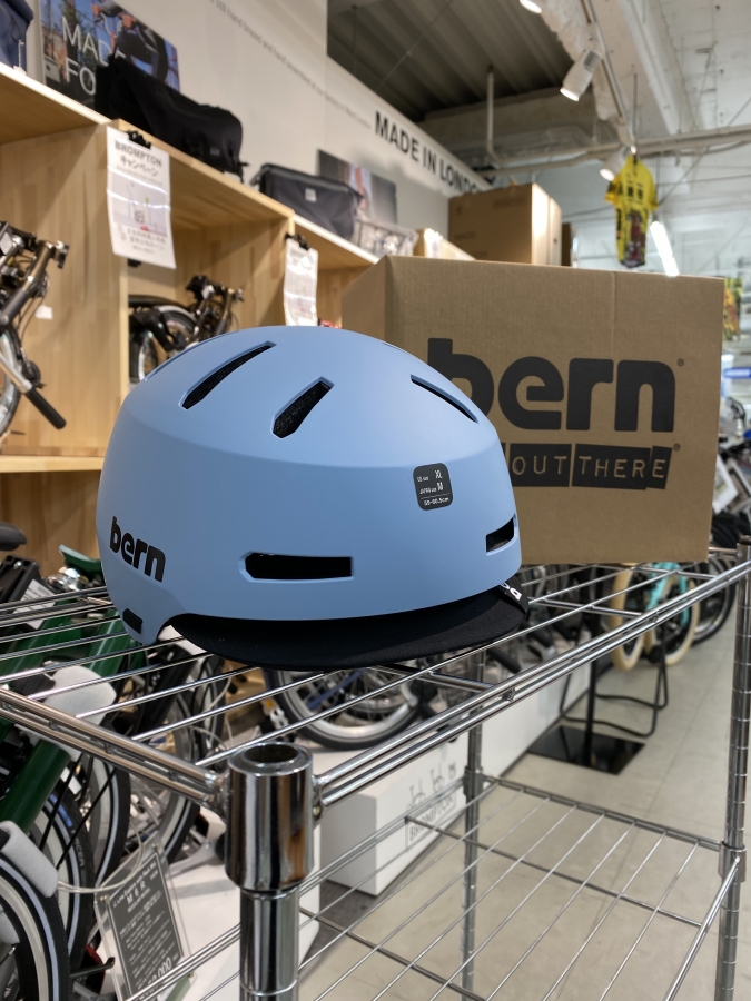 PICK UP】今売れている！！カジュアルなヘルメット BERN MACON VISOR