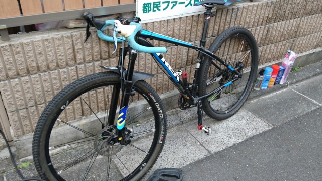 自転車を綺麗に！水有り洗車でピッカピカに仕上げる方法！ | 新宿で自転車をお探しならY's Road 新宿クロスバイク館
