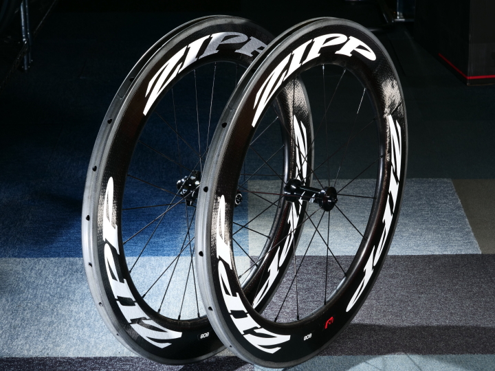 ZIPP】ディンプル加工でエアロ性能最強のディープリムホイール