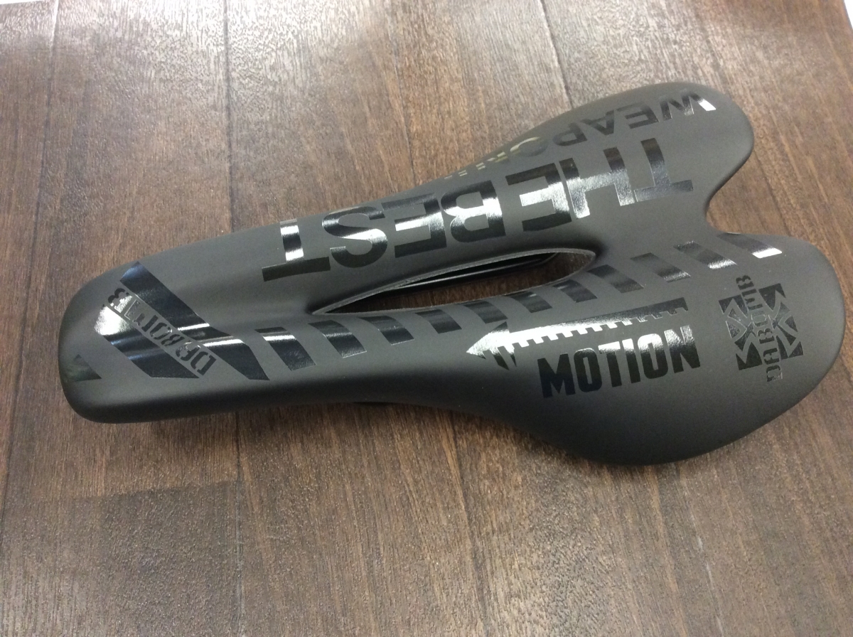 ITEM】MTBブランドDA BOMBから価格もお手頃なショートサドルが入荷 | 上野、御徒町で自転車をお探しならY's Road 上野本館