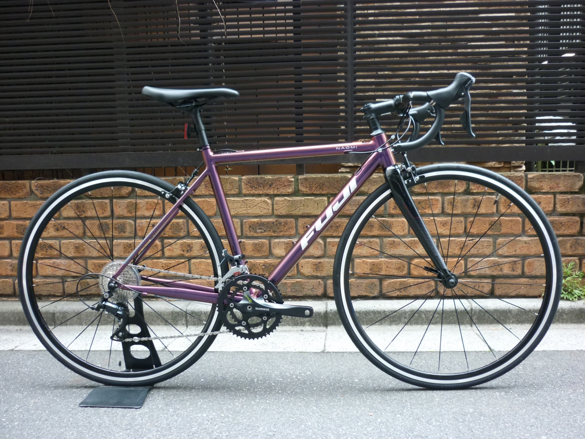 FUJI】街乗りしても違和感のないデザイン！シンプル・スタイリッシュなロードバイク「NAOMI」 | 上野、御徒町で自転車をお探しならY's Road  上野本館