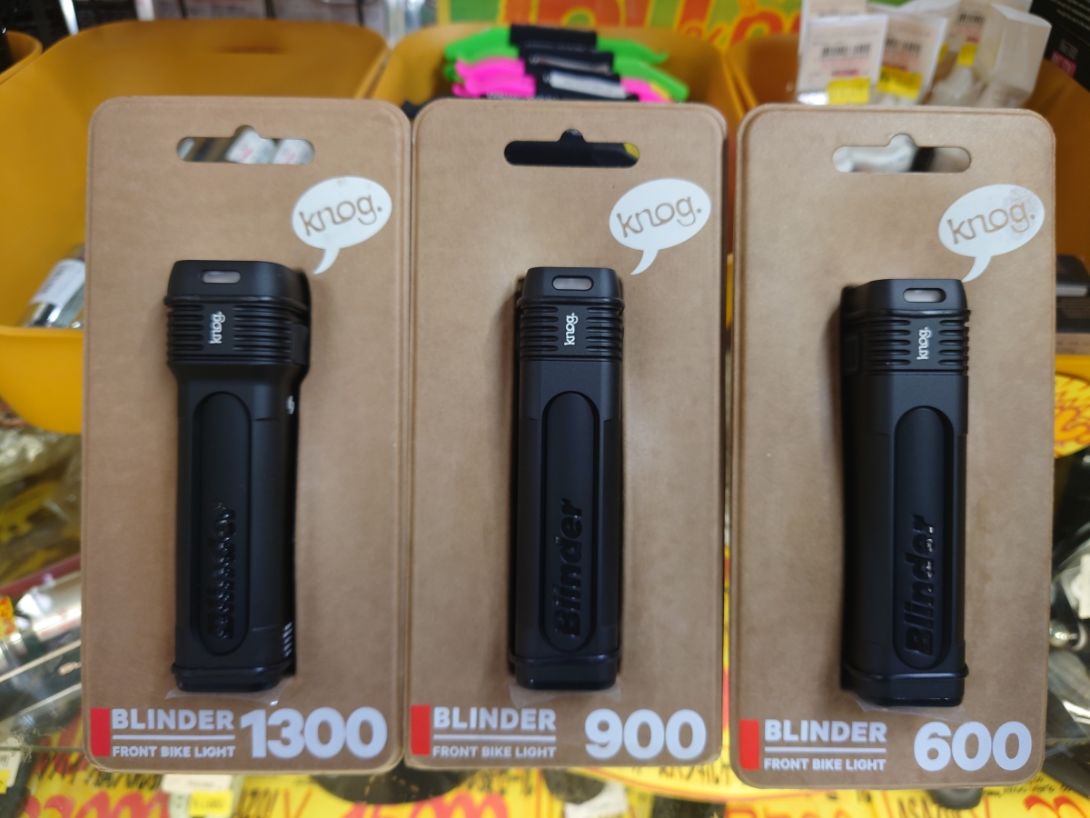 knog BLINDER 900 自転車ライト - 通販 - www.photoventuresnamibia.com