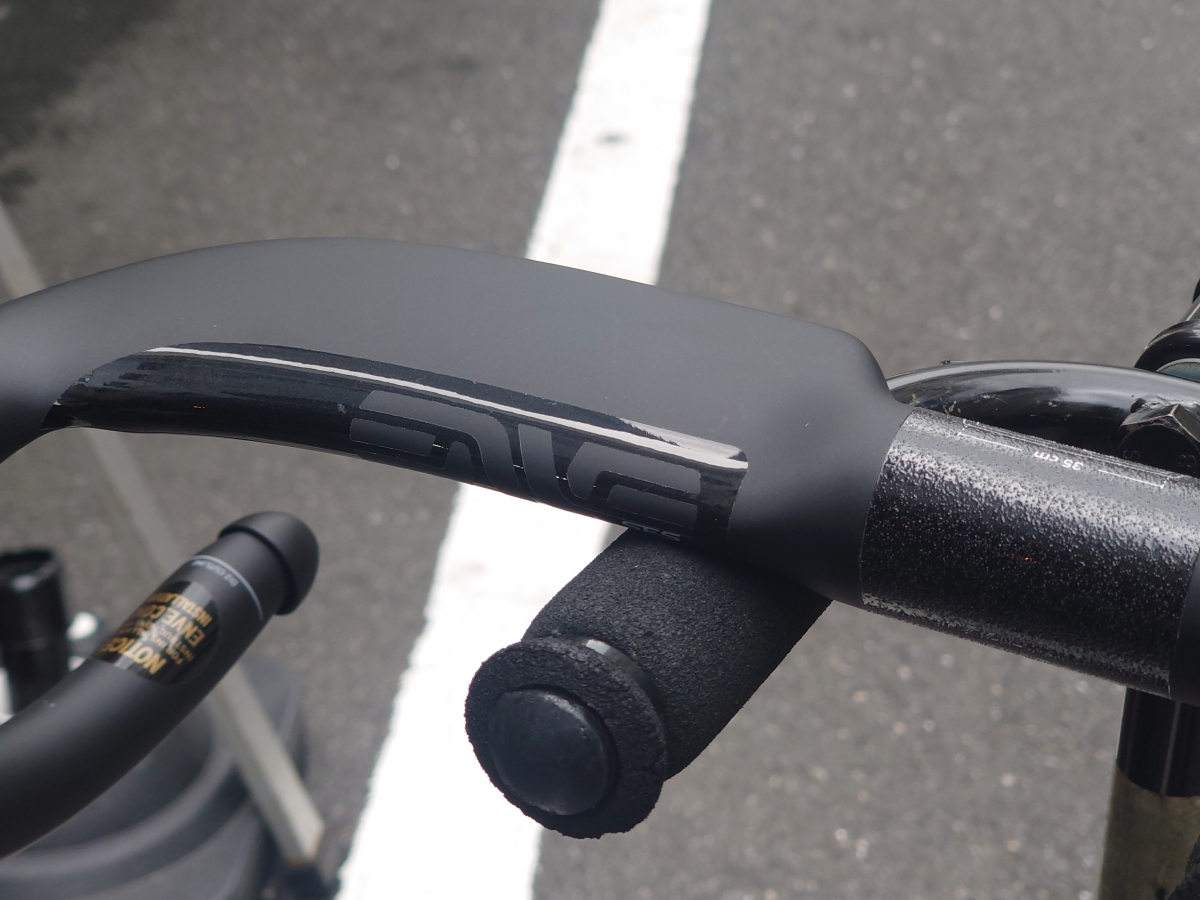 【究極のエアロハンドル】ENVE SES AERO HANDLEBAR！フレア形状で超エアロ！剛性高い！ | 上野、御徒町で自転車をお探しならY's Road 上野アサゾー店