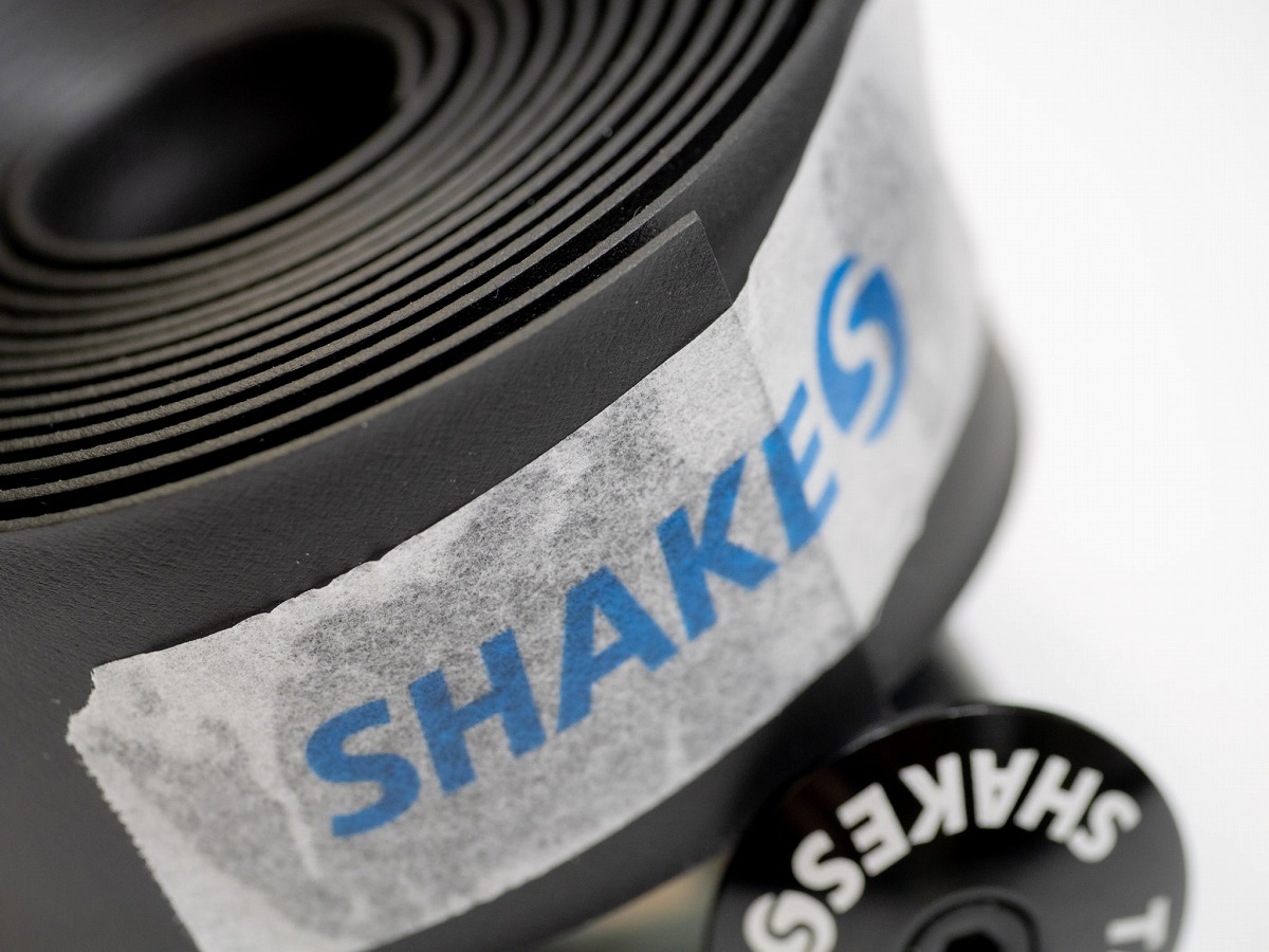 【バーテープ】ブラケットカバーのSHAKES今度はバーテープでも多くのライダーを助けてくれそうです！ | Y's Road 池袋チャーリー店