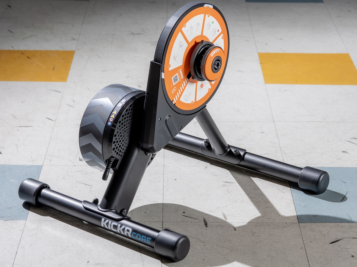 Wahoo KICKR CORE トレーニングローラー台 WAHOO KICKR CORE レンタルはじめました！ - スペシャライズド