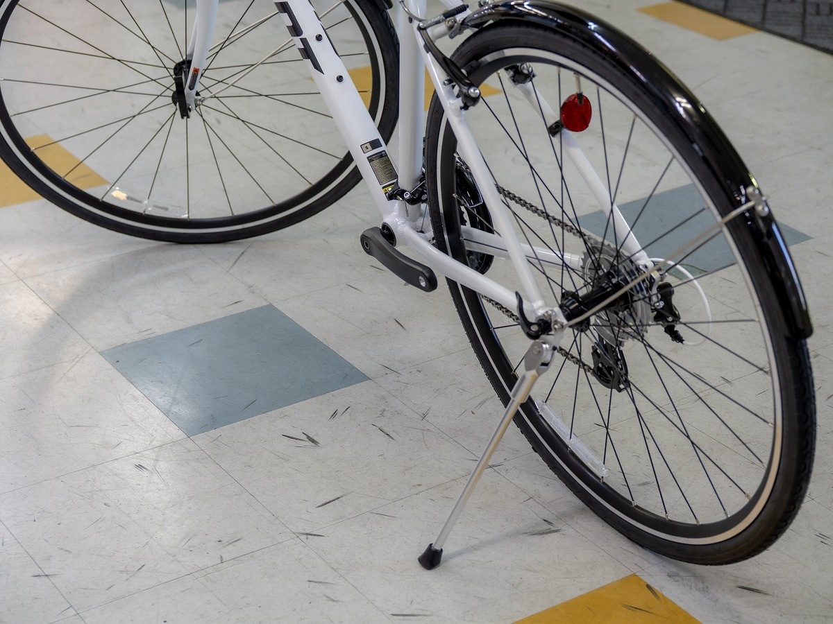 ESCAPE R3 キックスタンド