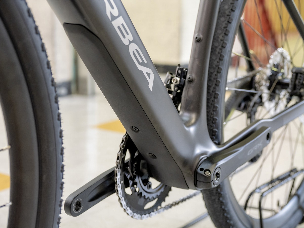 ダウンチューブ裏ガード