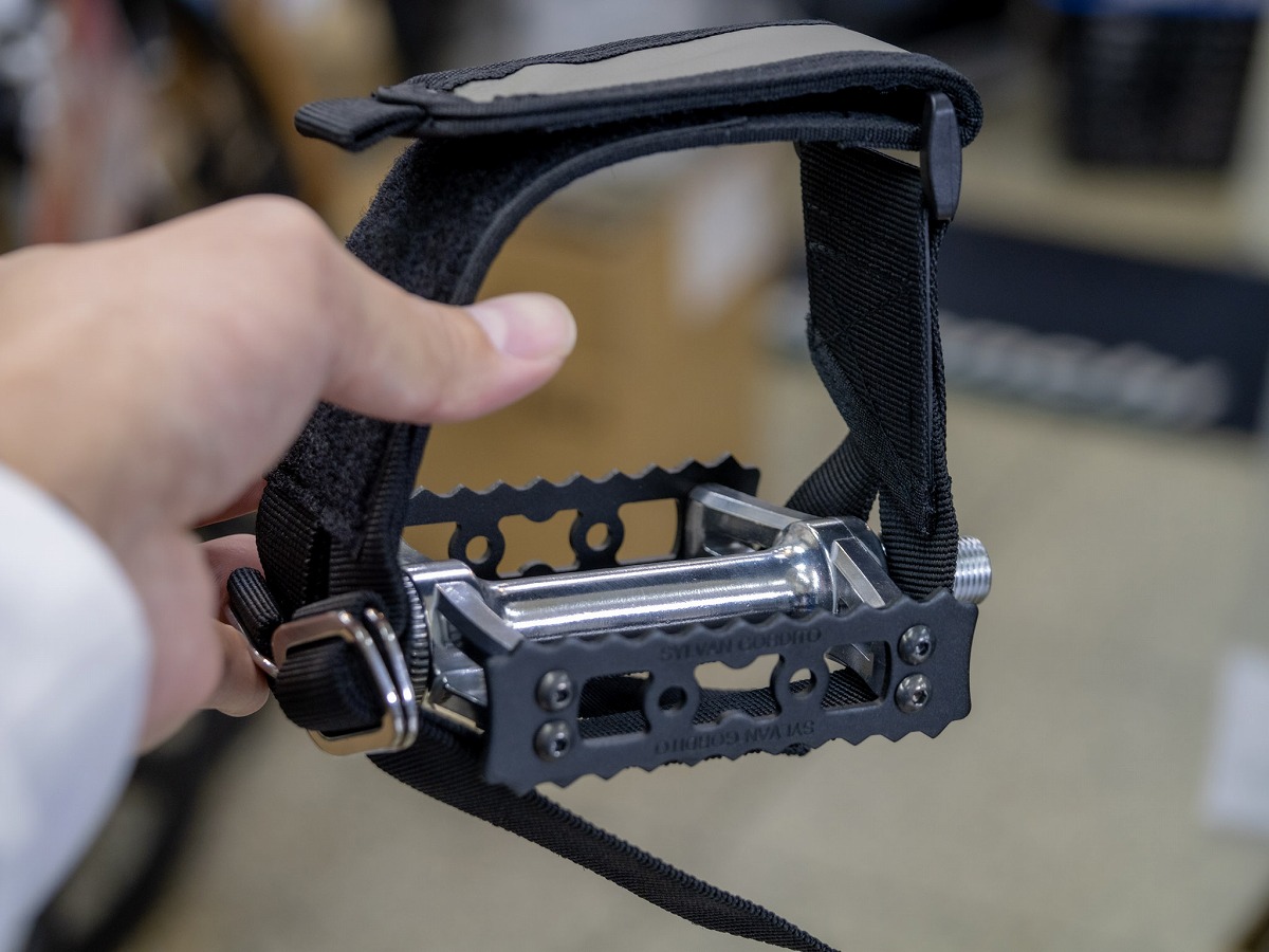 GRUNGE ラップペダルストラップ 取り付け例