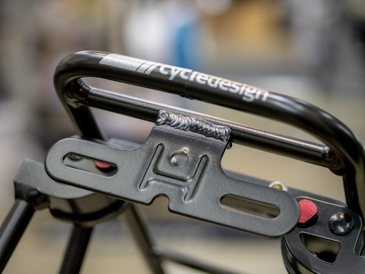 リアライトマウント