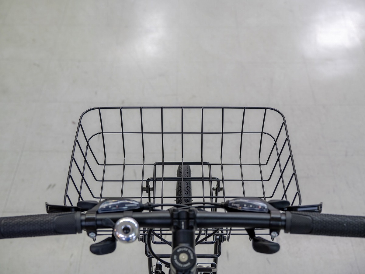乗車姿勢から見えるカゴ