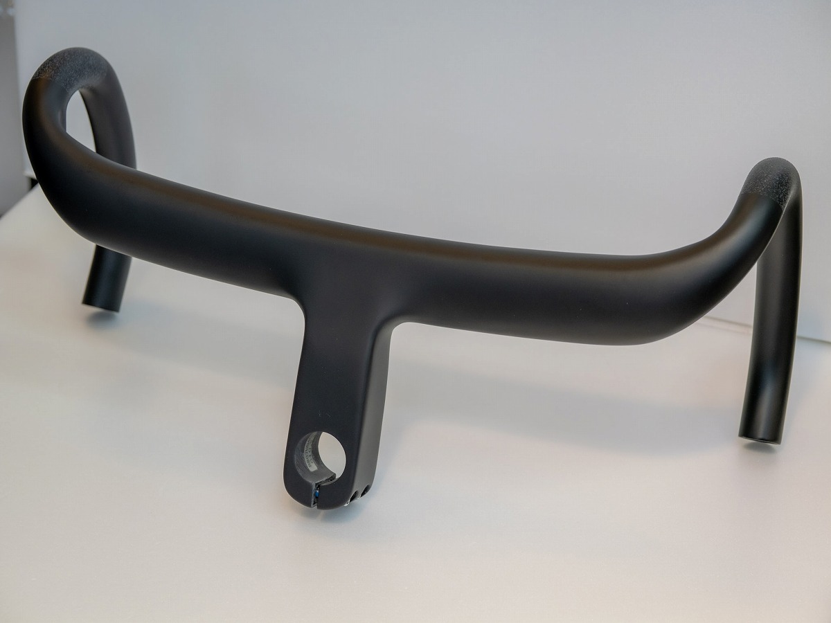 ANTARES カーボンコックピット