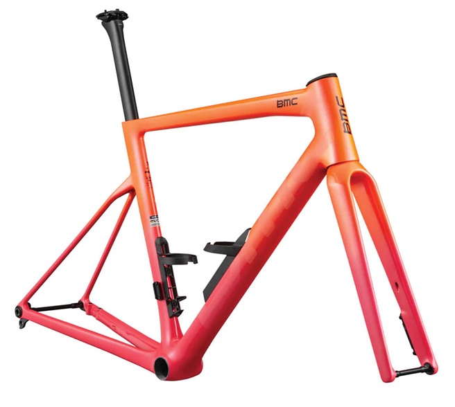 BMC TEAMMACHINE SLR 01 ピンクカラー