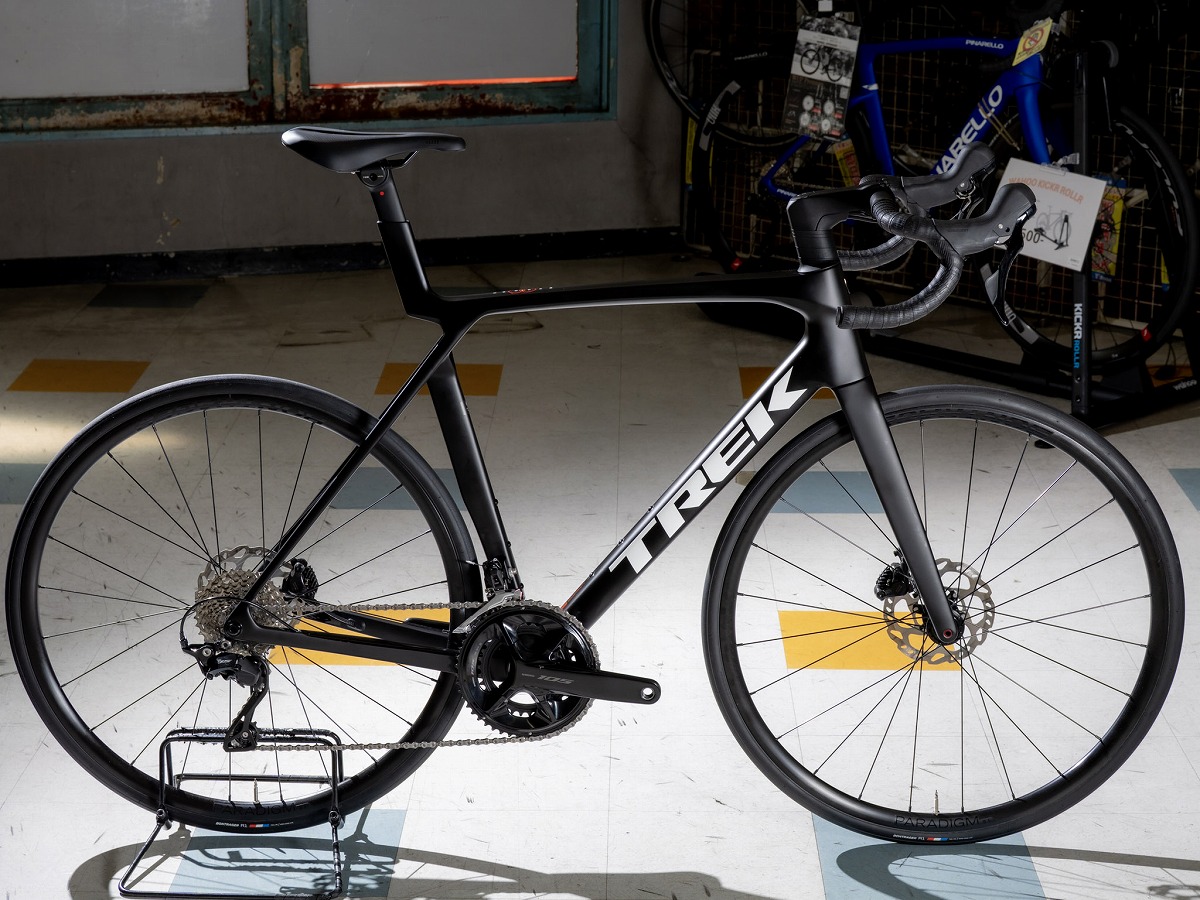 TREK MADONE SL5 M.D.SMOKEカラー