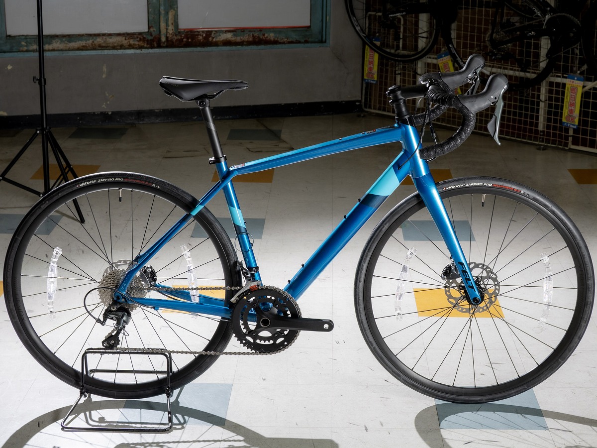 FELT VR40 AQUAカラー