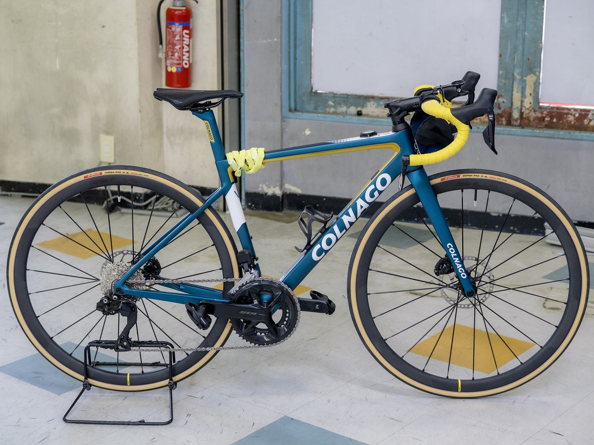 COLNAGO V3 MAVIC COSMIC SLR32