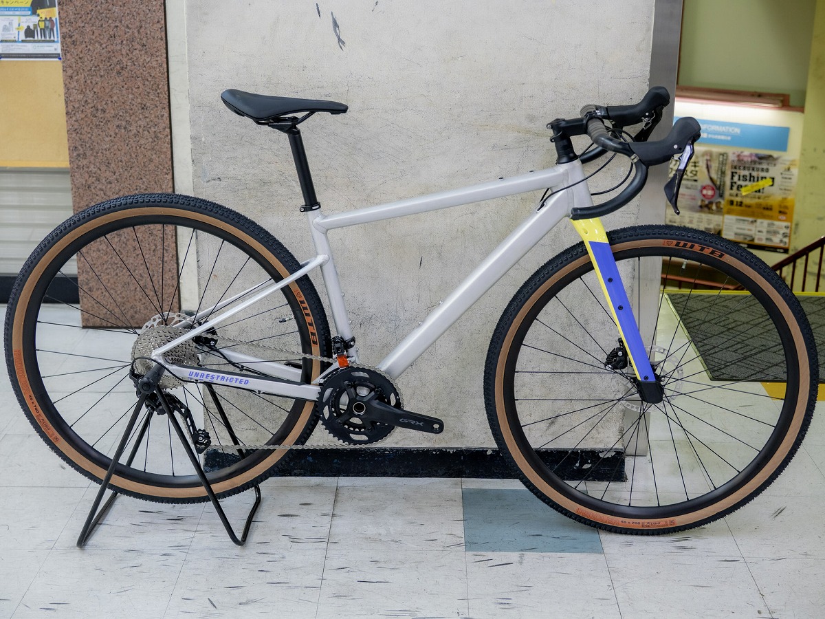 BMC URS AL TWOA.Y.PPLカラー