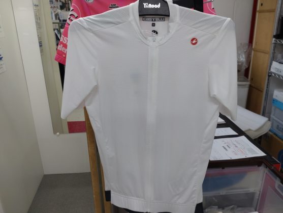 【CASTELLI】全身白コーデはどうでしょう？！ | スポーツ自転車のことならY's Road 府中多摩川店