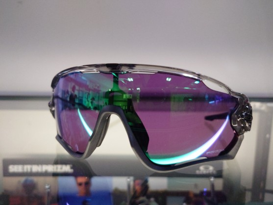 【OAKLEY】ロードの定番と言えばJAWBREAKER！クリアフレーム