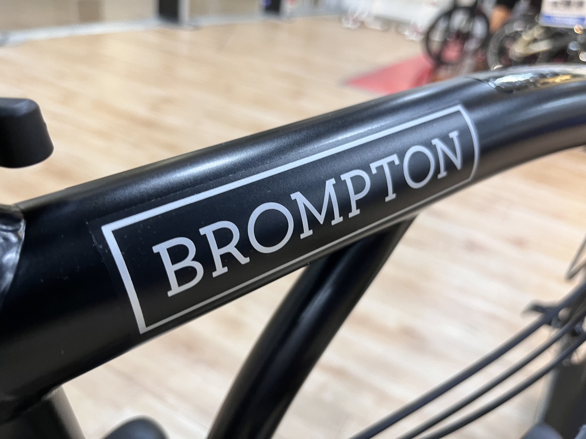 【BROMPTON】ブラック×ブラックが最高にカッコイイBROMPTON入荷しました！【全在庫リスト付き】 | 福岡で自転車をお探しならY